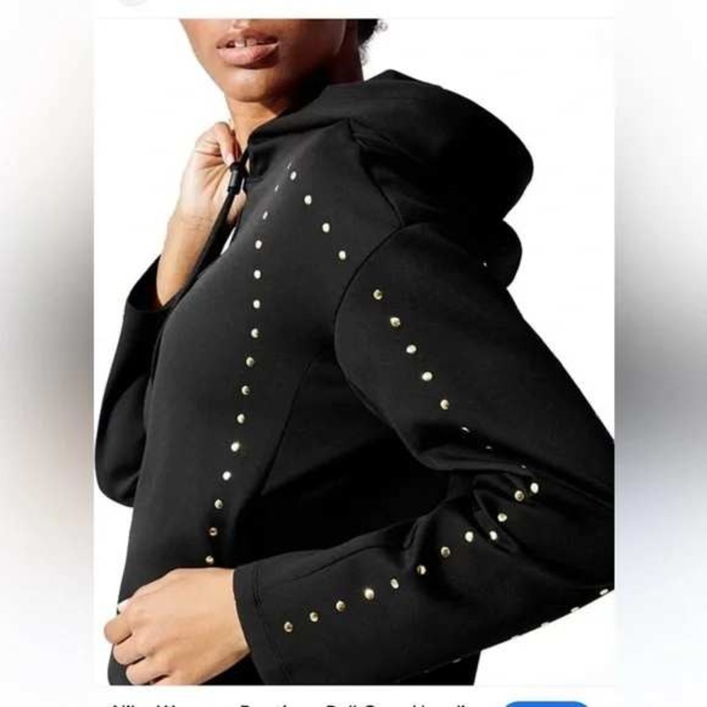 Nike Dri-FIT studded nwot hoodie pullover metal detail SM boxy fit glam shirt‎